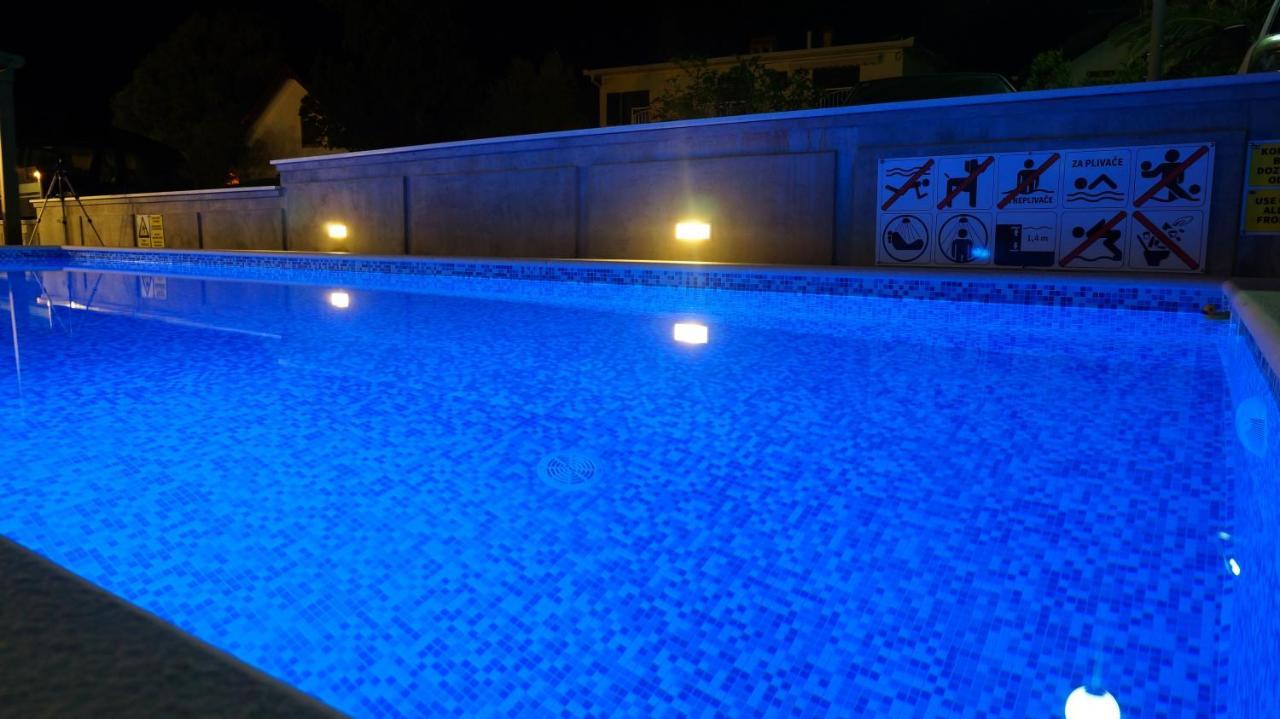Apartments Paradiso Vir Exterior foto